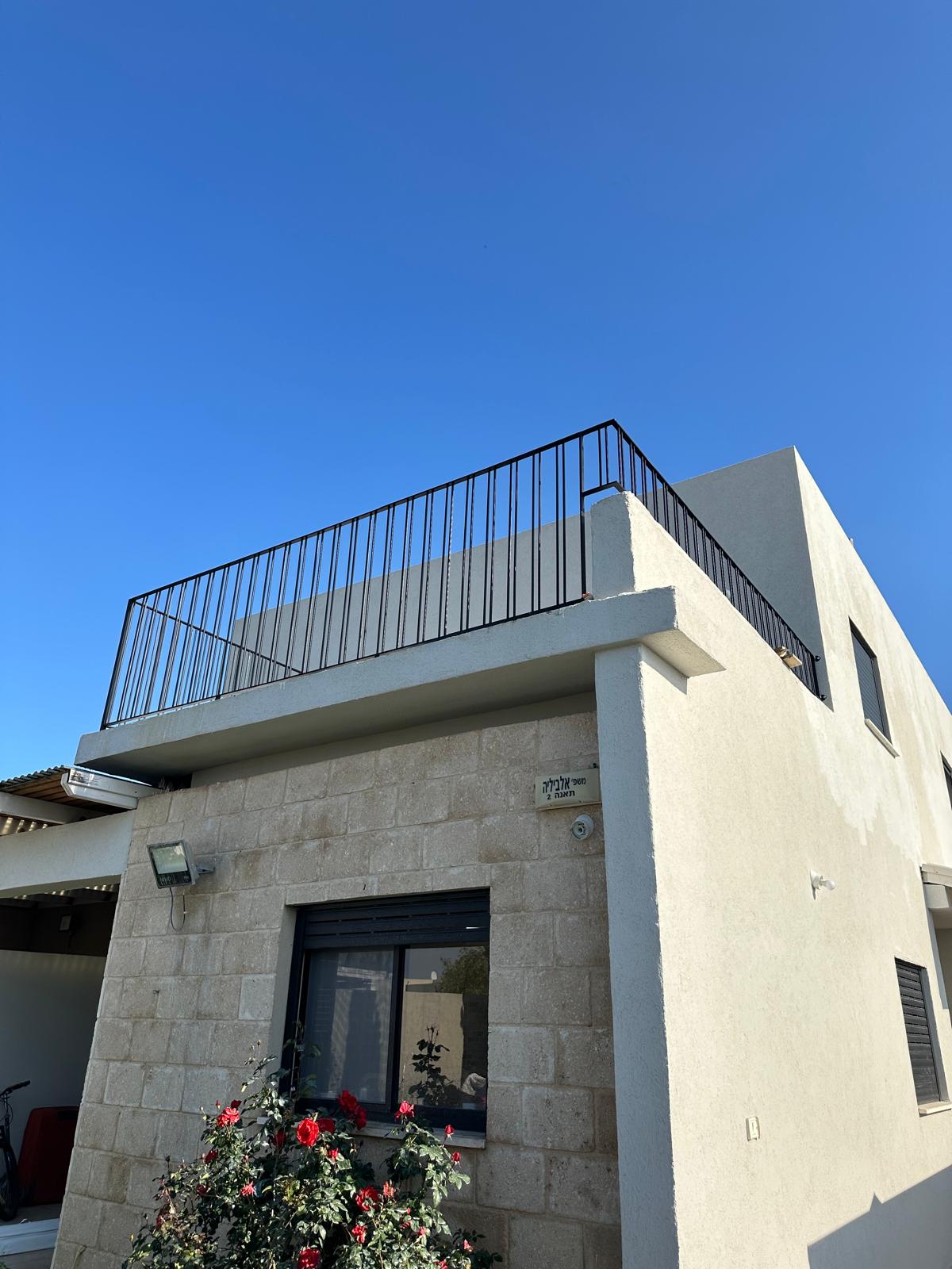 פרוייקט מעקות אחוזת ברק